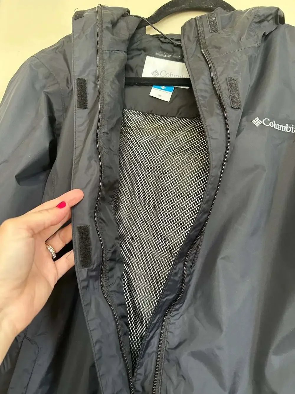 Columbia Women's Arcadia II Omni-Tech Waterproof Hooded Rain Jacket Black Size X